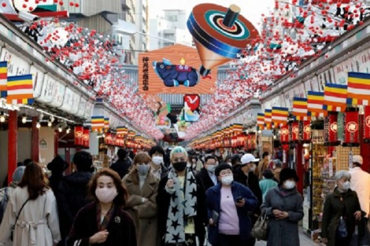 Jepang Mulai Suntikan Vaksin Booster Antisipasi Lonjakan Covid Musim Dingin