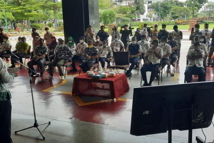 Momen Saat Walikota Jakarta Barat  Dan Perwakilan Pengurus Bapera Memberikan Sambutan 