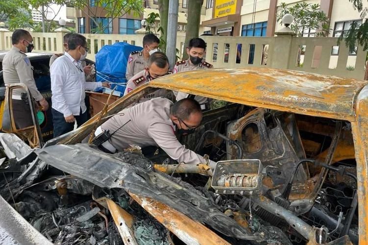 Kecelakaan Mobil Sedan di Senen Tewaskan Putra Gubernur Kaltara dan Kader PSI