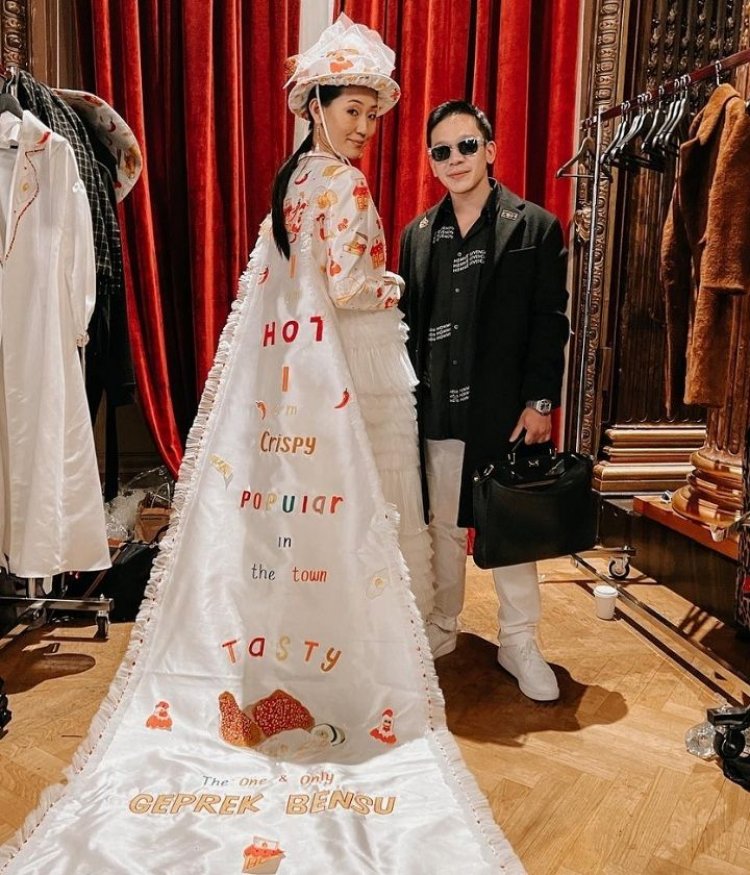 Heboh! Geprek Bensu Viral Di Twitter Akibat Klaim Hadiri Paris Fashion Week