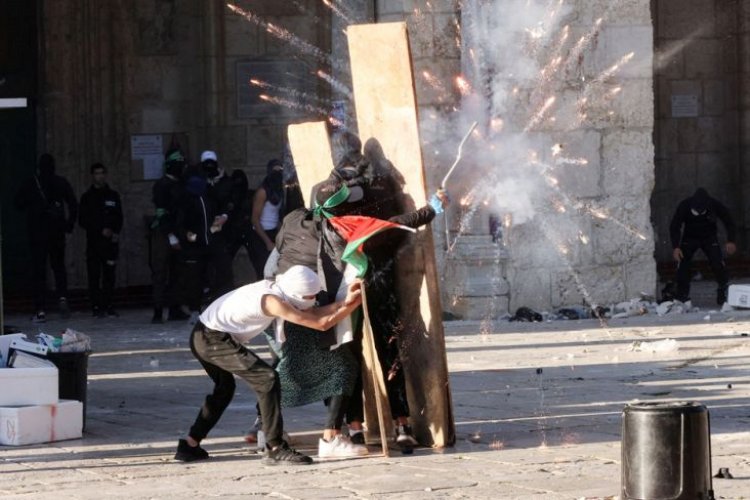 Kronologi Bentrok Warga Palestina Dan Polisi Israel Di Masjid Al-Aqsa