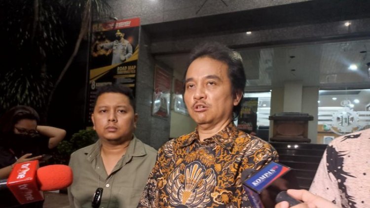 Roy Suryo Laporkan 3 Akun Pengunggah Meme Candi Borobudur Mirip Jokowi