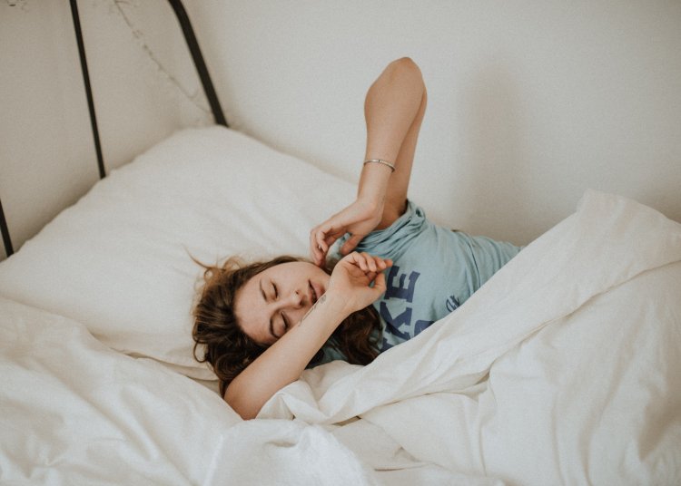 Bangun Tidur Masih Merasa Kantuk? Ini Alasan Kenapa Kamu Terus Kelelahan