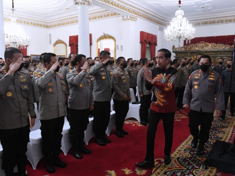 Pejabat Polri Kena Senggol Jokowi Tentang Gaya Hidup Mewah 'Jangan Gagah-Gagahan'