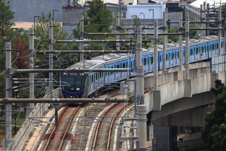 Catat! Jadwal MRT Dan LRT Jakarta Pada Malam Tahun Baru 2023