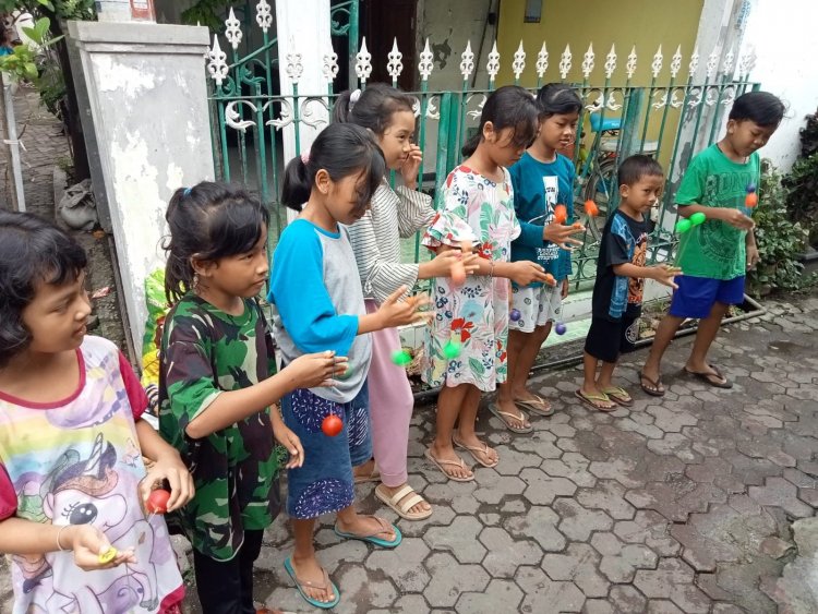 Viral Surat Larangan Bawa Lato-Lato Ke Sekolah Di Pesisir Barat, Lampung