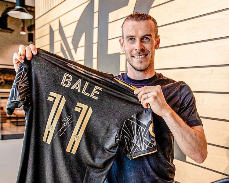 Resmi Pensiun, Gareth Bale Gantung Sepatu di Usia 33 Tahun