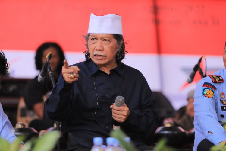 Sebut Jokowi Mirip Firaun, Cak Nun: Saya Kesambet, Itu di luar Rencana