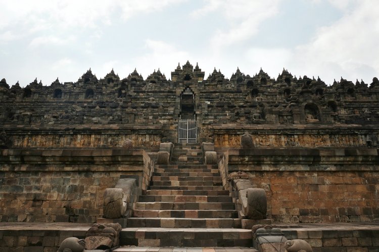 Luhut: Candi Borobudur Masih Diuji Coba, Harga Tiket Turis Lokal Rp 100 Ribu