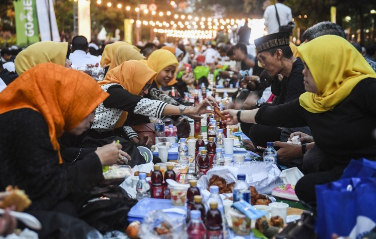 Aturan Ramadhan Uni Emirat Arab: Tidak Boleh Nolak Jika Diajak Bukber
