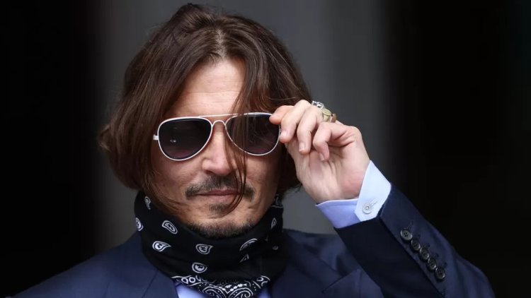 Johnny Depp Cedera Kaki, Tur Hollywood Vampires Terpaksa Ditunda