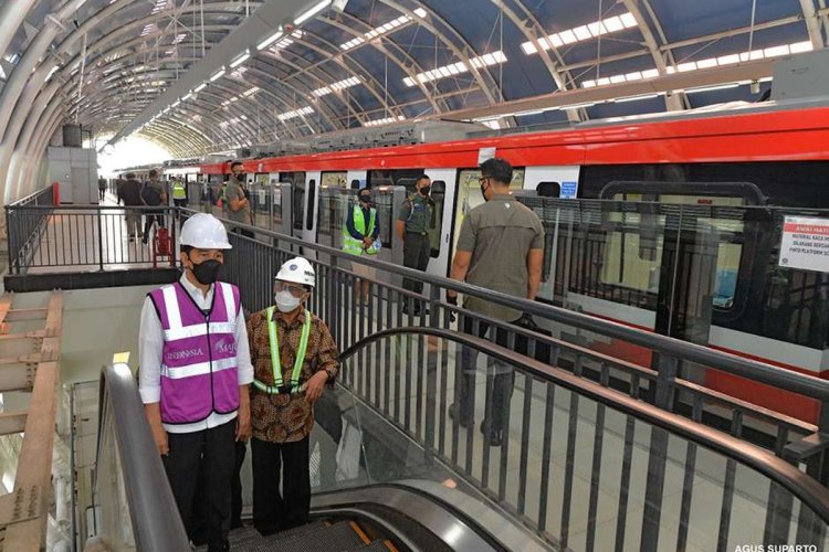 Respons Jokowi Usai LRT Jabodebek Disebut Salah Desain