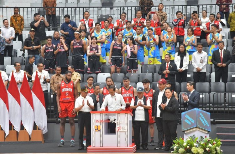 Jokowi Resmikan Stadion Indoor Terbesar di Indonesia