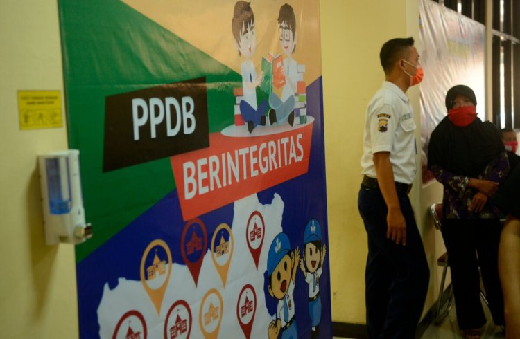Jokowi Akan Pertimbangkan Kebijakan Sistem PPDB Zonasi Dihapus