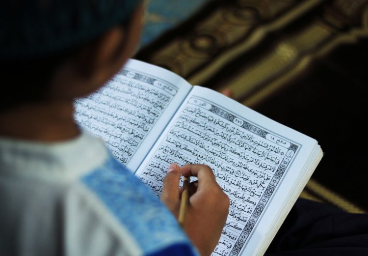 Wow! Balita Ini Hafal Isi Ayat Al Quran dan Artinya