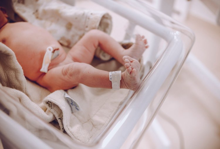 Viral Bayi ini Lahir Selamat Dengan 4 Ginjal, Kok Bisa?