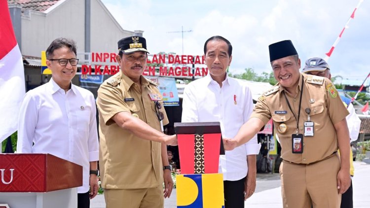 Jokowi Resmikan Jalan Evakuasi Sepanjang 182 KM di Gunung Merapi