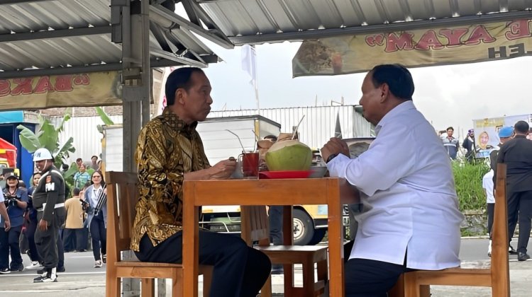 Jokowi dan Prabowo Makan Bakso Bersama di Magelang