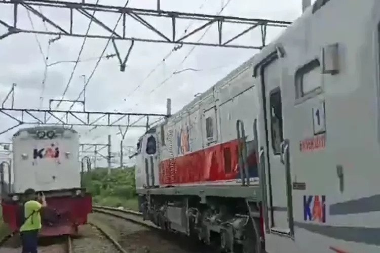 Kronologi Rail Fans yang Tewas Tertabrak Kereta Saat Sedang Hunting Video